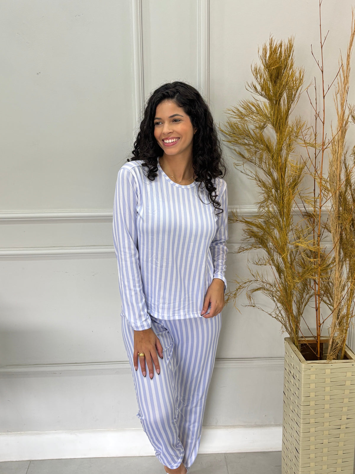 Pijama Listras em Suede Premium - Lilás com Branco
