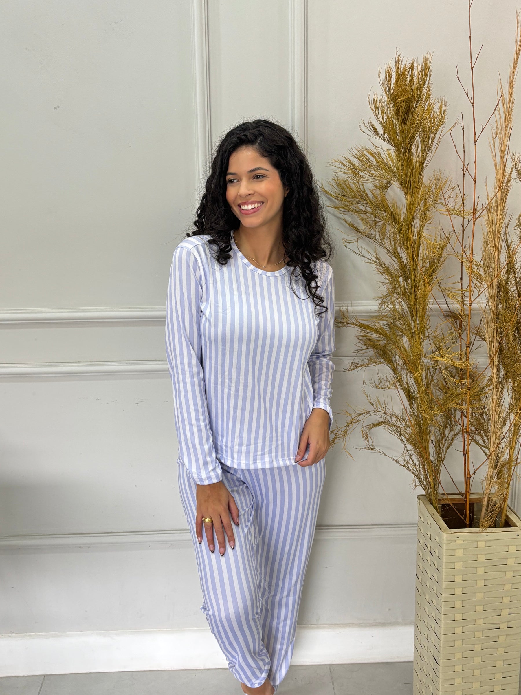 Pijama Listras em Suede Premium - Lilás com Branco